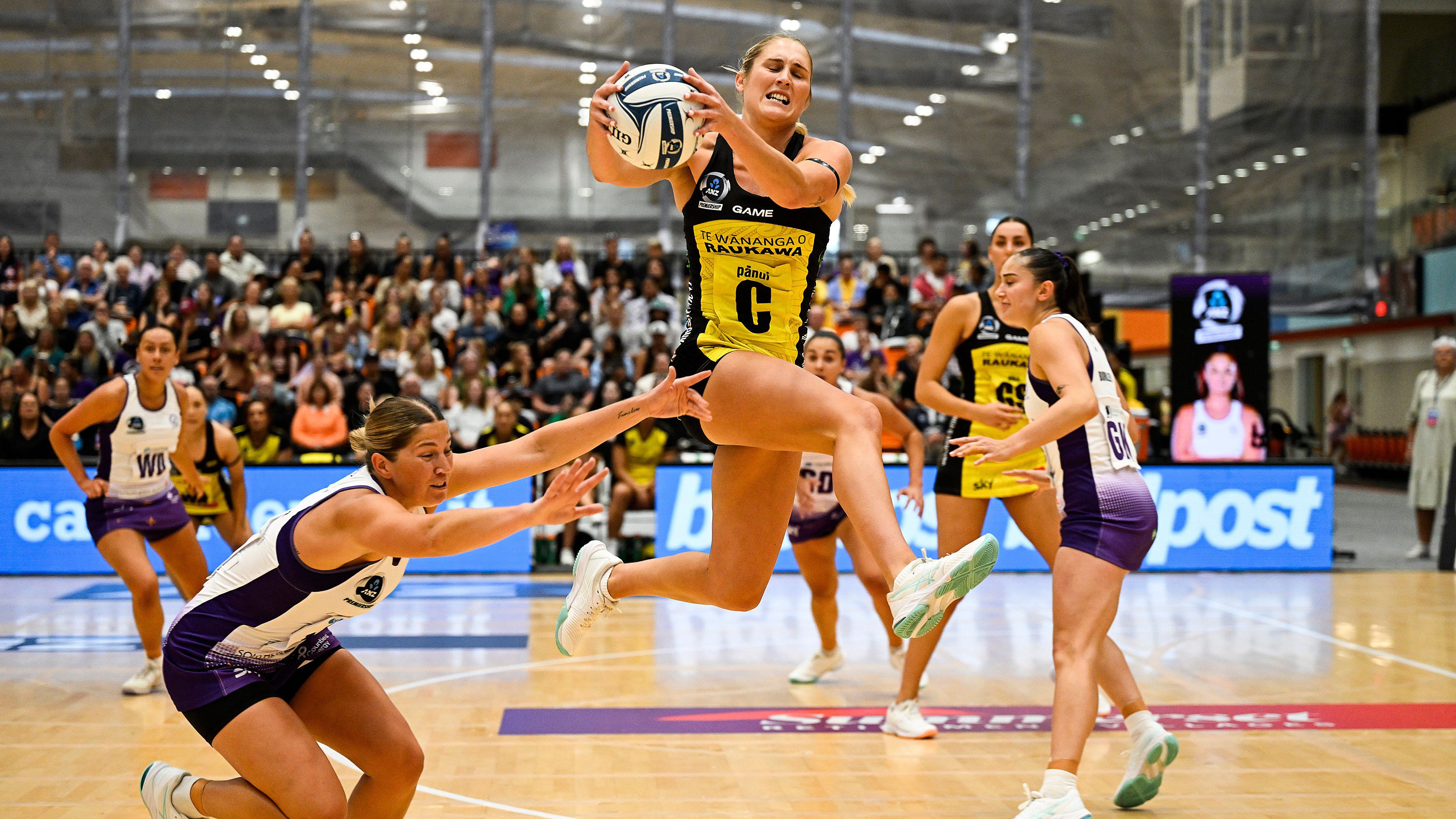 Netball game in progress